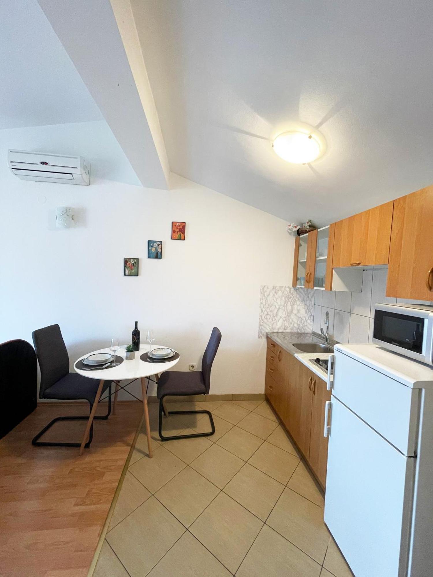 Apartments Mira Sukosan Exterior photo